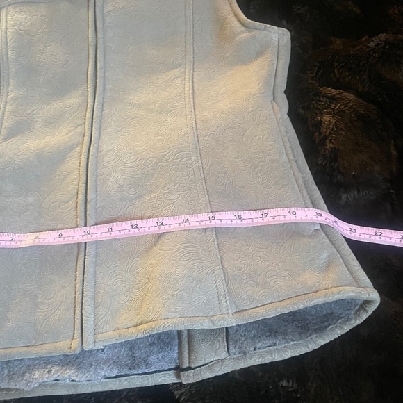 Ladies tooled micro-suede vest - Picture 11 of 12